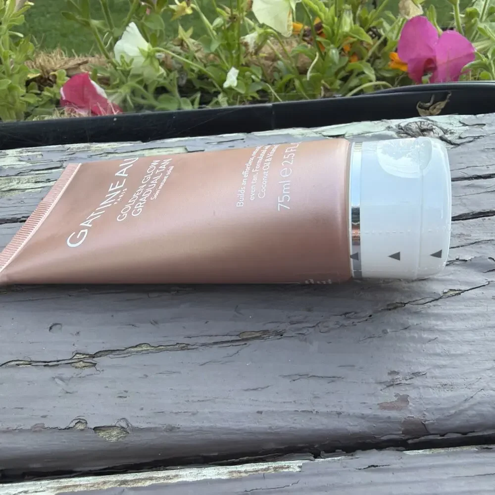 Gatineau Paris Golden Glow Gradual Tan 75ml Self Tanner Coconut Oil Vitamin E